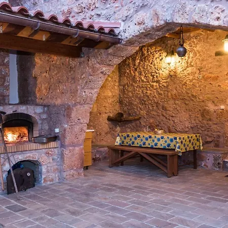 Aradena Traditional House 4 Holiday home *